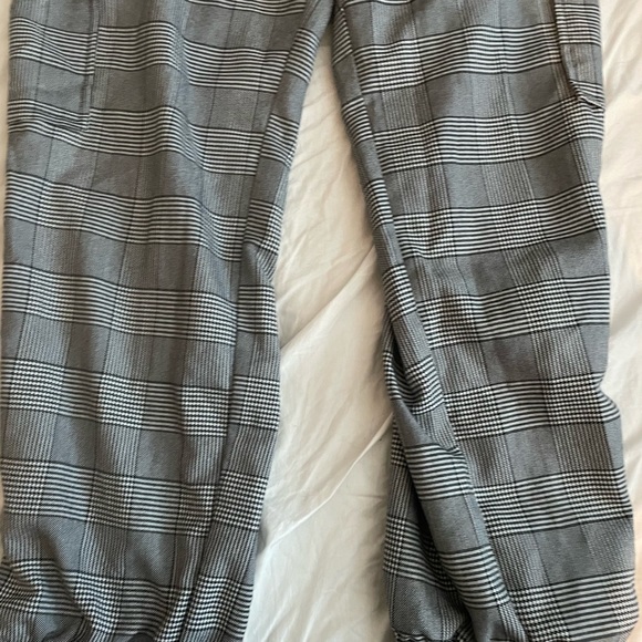 Plaid Cargo Pants Black and White - Picture 4 of 4